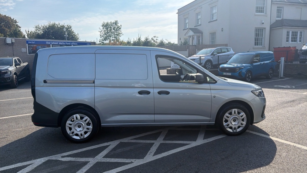 Ford Transit Connect 250 L2 Petrol 1.5 EcoBoost PHEV 150 Trend Van Auto - Image 9