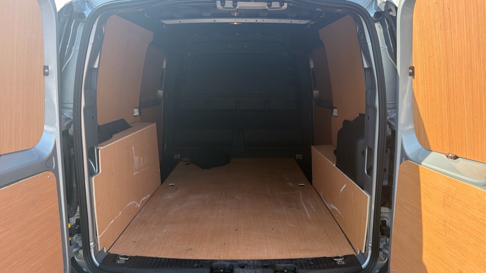 Ford Transit Connect 250 L2 Petrol 1.5 EcoBoost PHEV 150 Trend Van Auto - Image 12