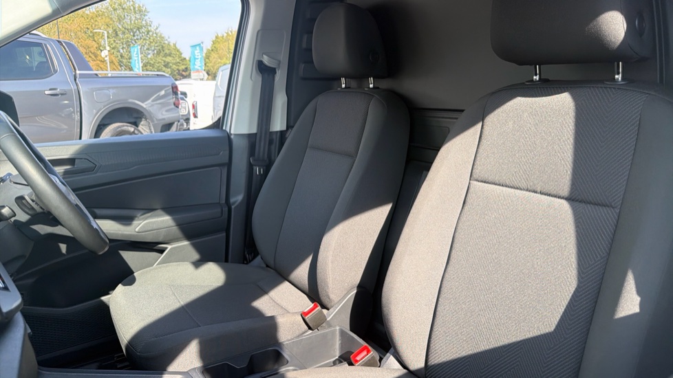 Ford Transit Connect 250 L2 Petrol 1.5 EcoBoost PHEV 150 Trend Van Auto - Image 13