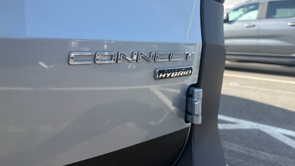Ford Transit Connect 250 L2 Petrol 1.5 EcoBoost PHEV 150 Trend Van Auto - Image 23