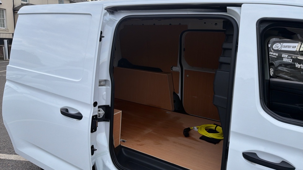 Ford Transit Connect 250 L2 Petrol 1.5 EcoBoost PHEV 150 Trend Van Auto - Image 5