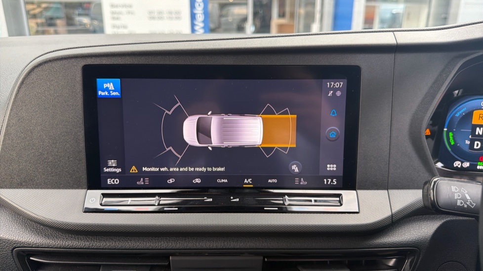 Ford Transit Connect 250 L2 Petrol 1.5 EcoBoost PHEV 150 Trend Van Auto - Image 29
