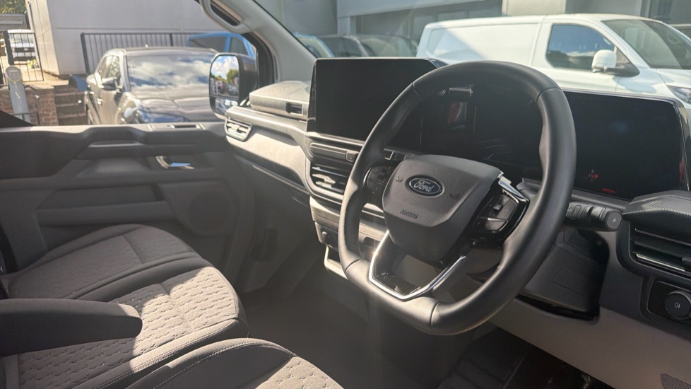 Ford Transit Custom E-320 L1 Rwd 100kW 65kWh H1 Van Limited Auto - Image 16