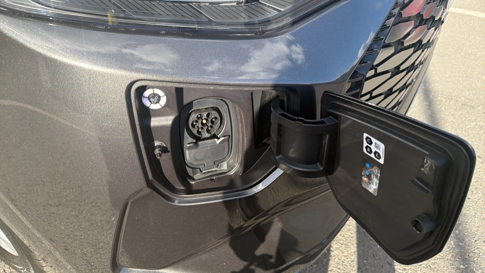 Ford Transit Custom E-320 L1 Rwd 100kW 65kWh H1 Van Limited Auto - Image 24