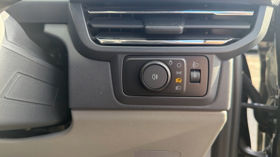 Ford Transit Custom E-320 L1 Rwd 100kW 65kWh H1 Van Limited Auto - Image 26