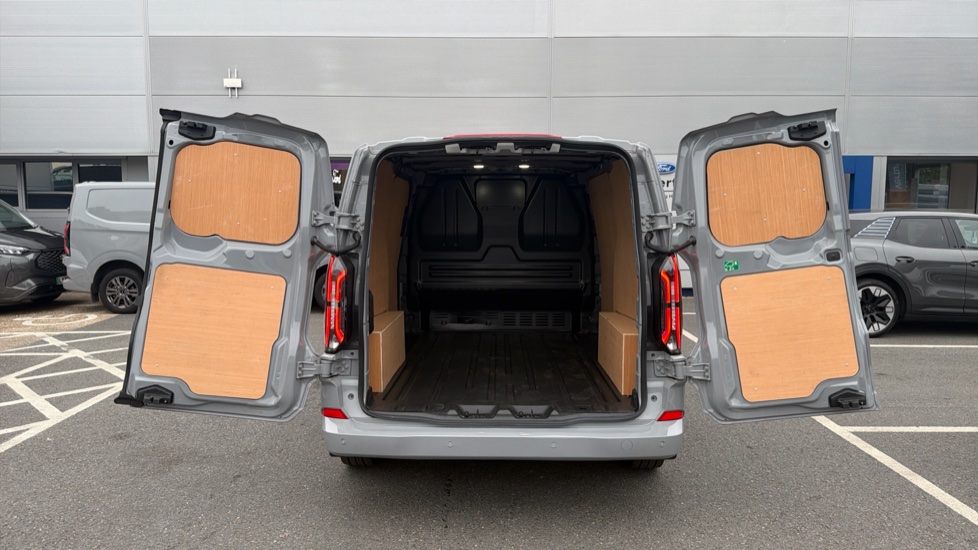 Ford Transit Custom E-320 L1 Rwd 100kW 65kWh H1 Van Limited Auto - Image 3