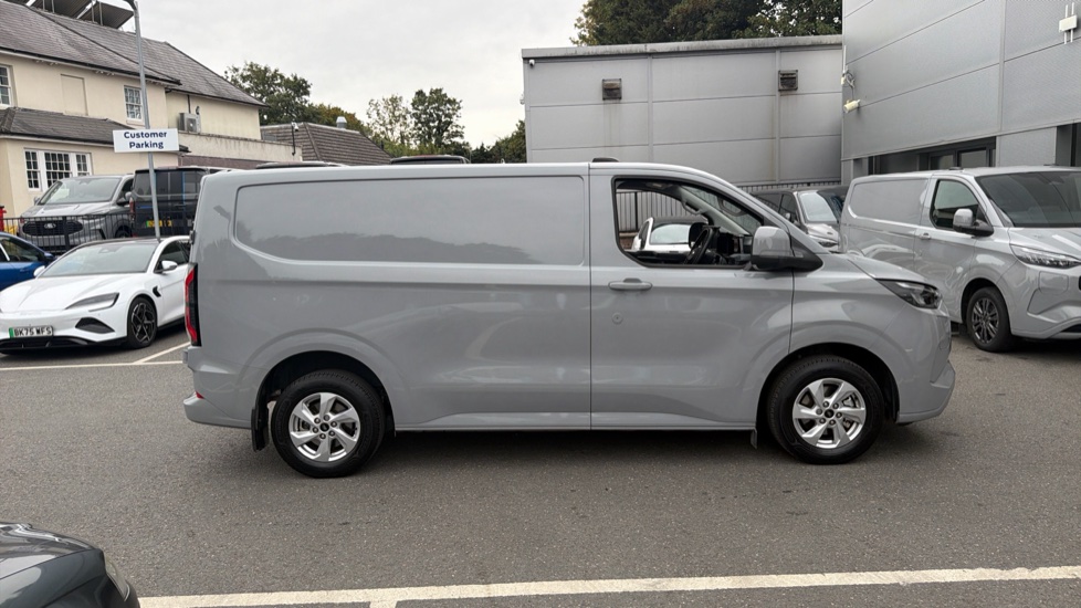 Ford Transit Custom E-320 L1 Rwd 100kW 65kWh H1 Van Limited Auto - Image 9
