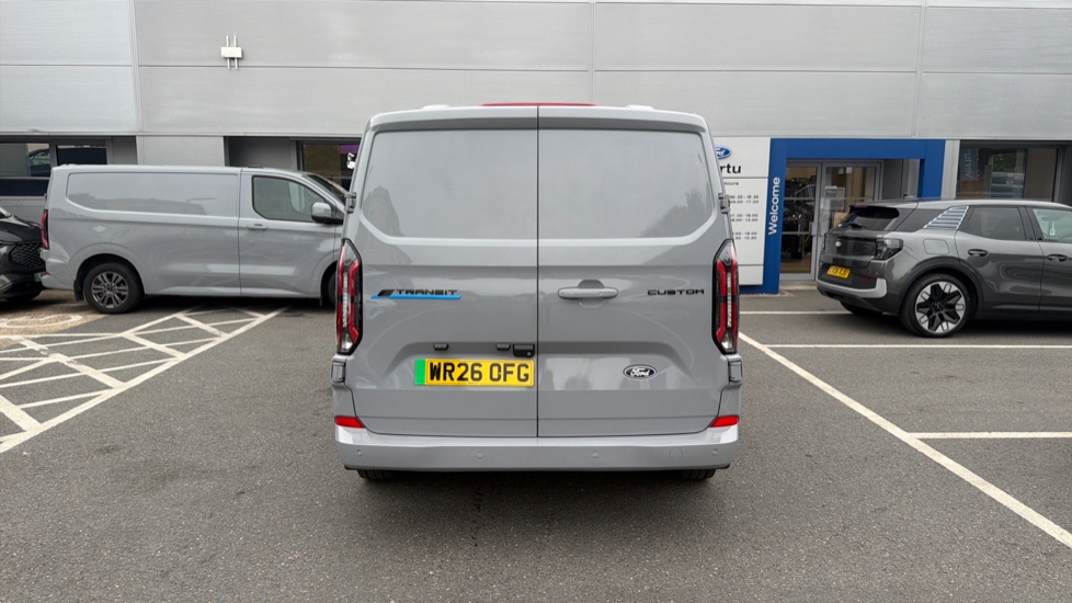 Ford Transit Custom E-320 L1 Rwd 100kW 65kWh H1 Van Limited Auto - Image 11