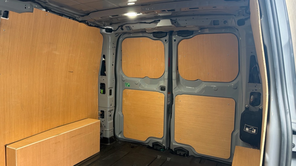 Ford Transit Custom E-320 L1 Rwd 100kW 65kWh H1 Van Limited Auto - Image 14
