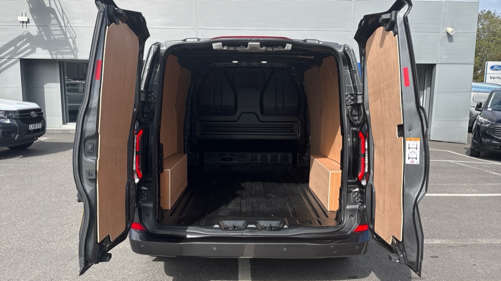Ford Transit Custom E-320 L1 Rwd 100kW 65kWh H1 Van Limited Auto - Image 3