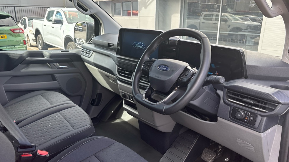 Ford Transit Custom E-320 L1 Rwd 100kW 65kWh H1 Van Limited Auto - Image 6
