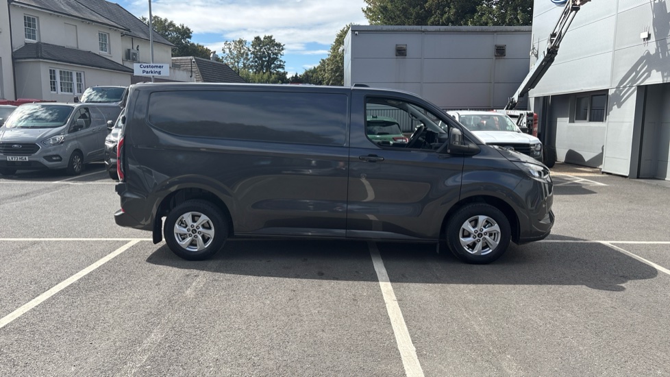 Ford Transit Custom E-320 L1 Rwd 100kW 65kWh H1 Van Limited Auto - Image 9