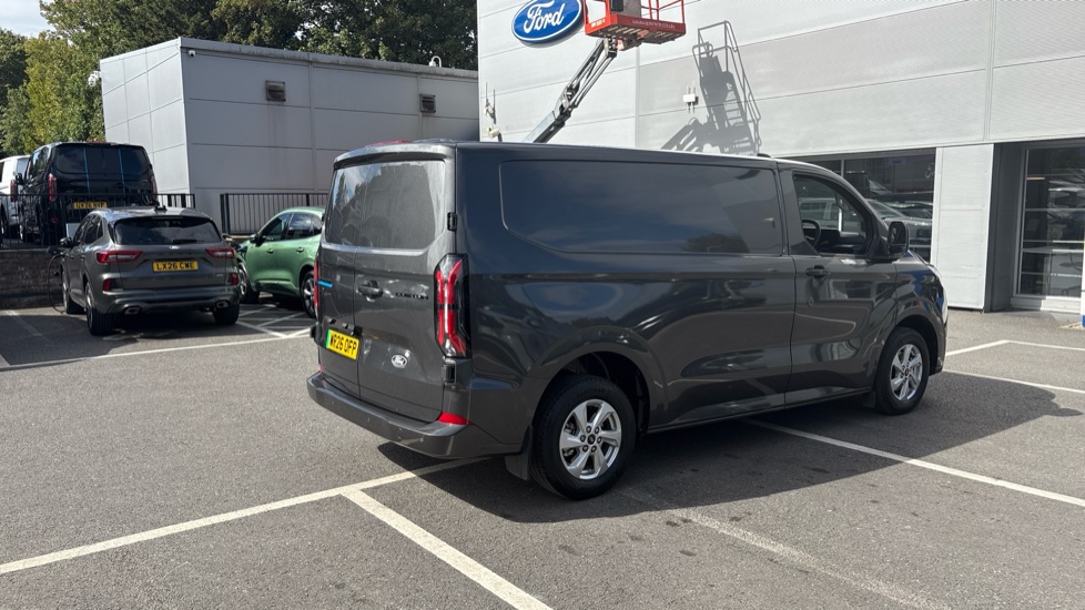 Ford Transit Custom E-320 L1 Rwd 100kW 65kWh H1 Van Limited Auto - Image 10