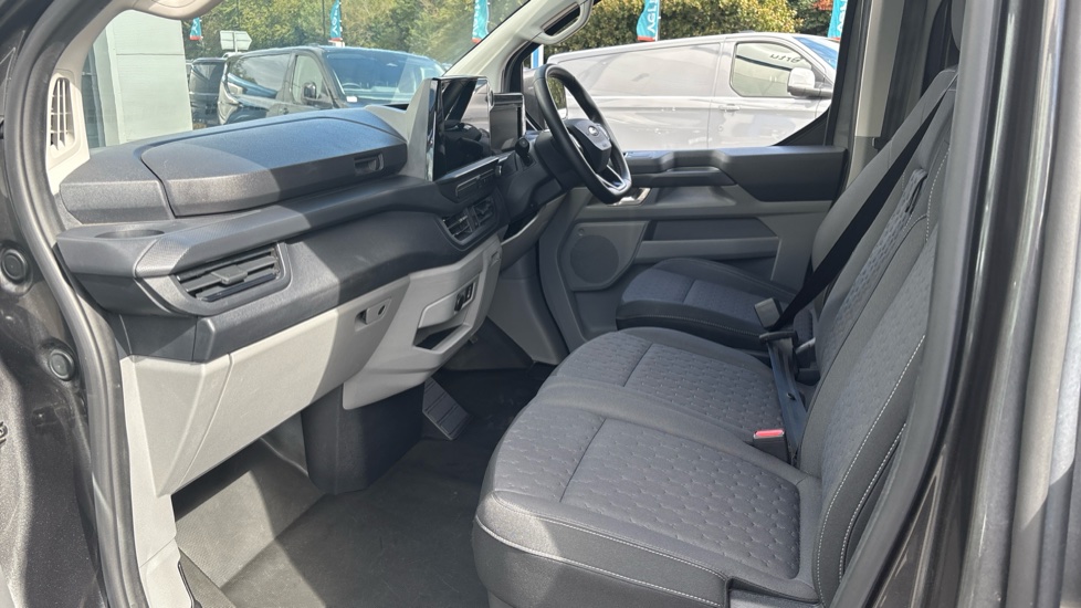Ford Transit Custom E-320 L1 Rwd 100kW 65kWh H1 Van Limited Auto - Image 13