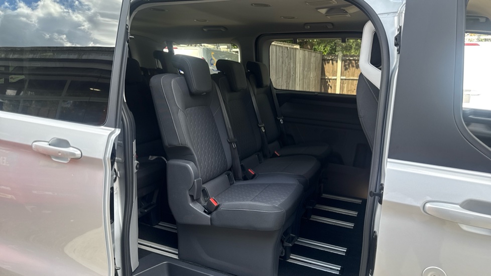 Ford Tourneo Custom 340 L1 Petrol Fwd 2.5 PHEV 232ps H1 Titanium 8 seater Auto - Image 5