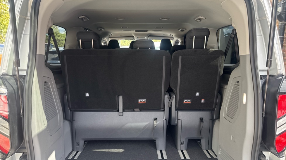 Ford Tourneo Custom 340 L1 Petrol Fwd 2.5 PHEV 232ps H1 Titanium 8 seater Auto - Image 12
