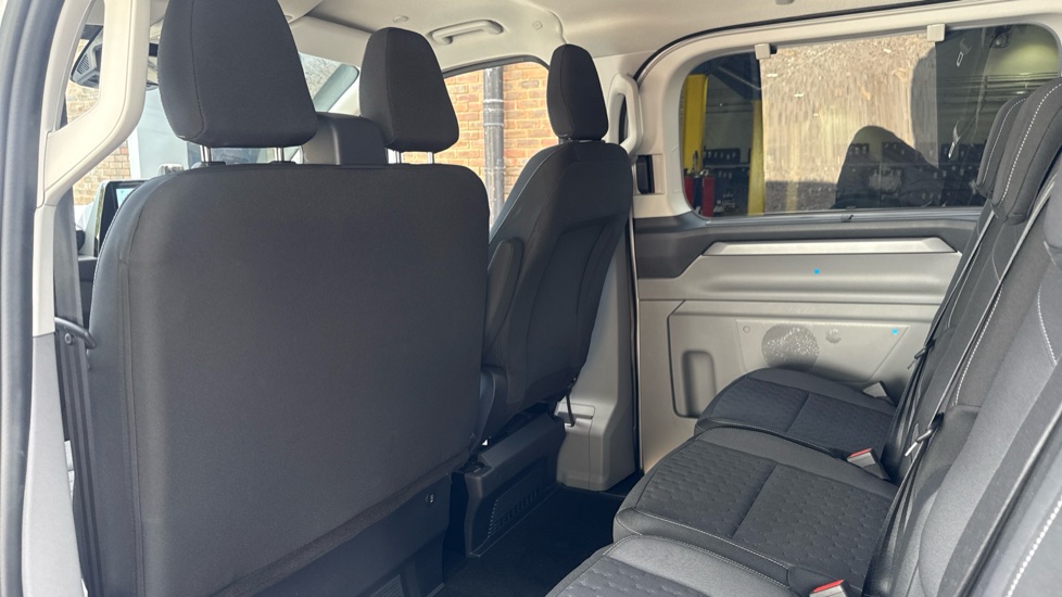 Ford Tourneo Custom 340 L1 Petrol Fwd 2.5 PHEV 232ps H1 Titanium 8 seater Auto - Image 18