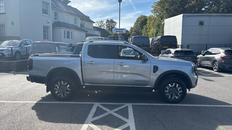 Ford Ranger Petrol Pick Up D/Cab Wildtrak 2.3 EcoBoost PHEV 281 Auto - Image 9