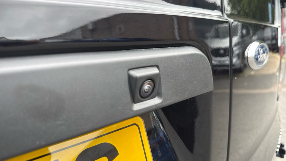 Ford Transit Connect 250 L2 Petrol 1.5 EcoBoost PHEV 150 Active FlexCab Van Auto - Image 25