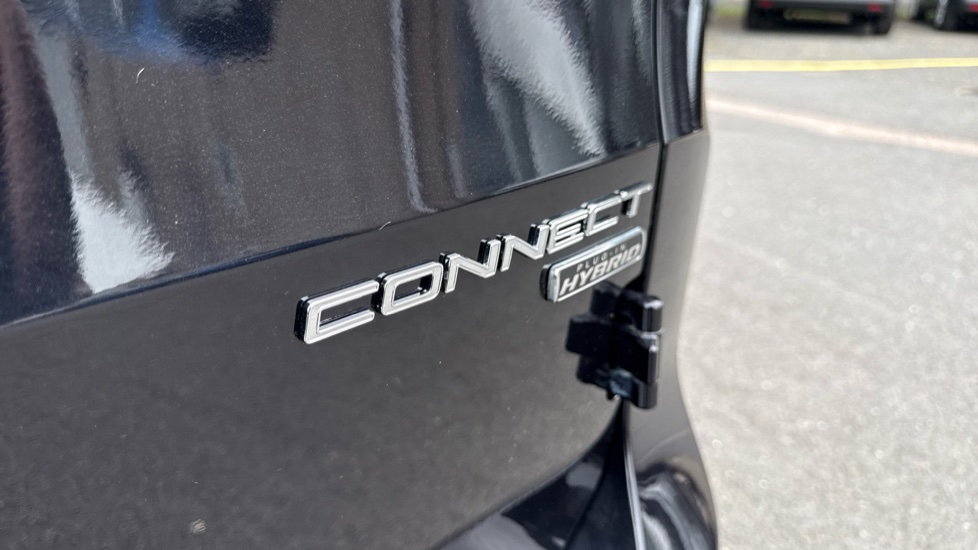 Ford Transit Connect 250 L2 Petrol 1.5 EcoBoost PHEV 150 Active FlexCab Van Auto - Image 26
