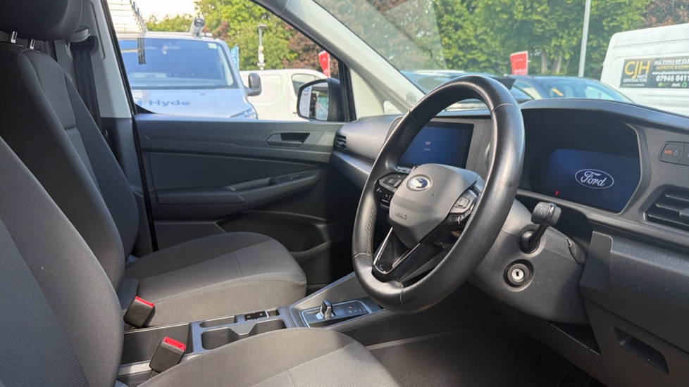 Ford Transit Connect 240 L2 Diesel 2.0 EcoBlue 122ps Trend Van Auto - Image 6