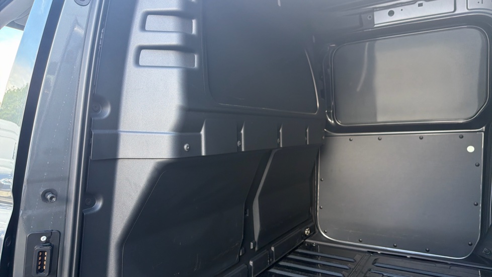 Ford Transit Connect 240 L2 Diesel 2.0 EcoBlue 122ps Trend Van Auto - Image 18