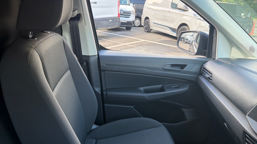 Ford Transit Connect 240 L2 Diesel 2.0 EcoBlue 122ps Trend Van Auto - Image 20