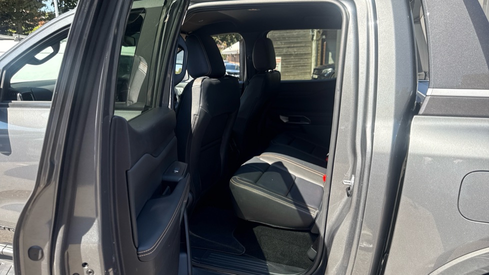 Ford Ranger Petrol Pick Up D/Cab Wildtrak 2.3 EcoBoost PHEV 281 Auto - Image 5