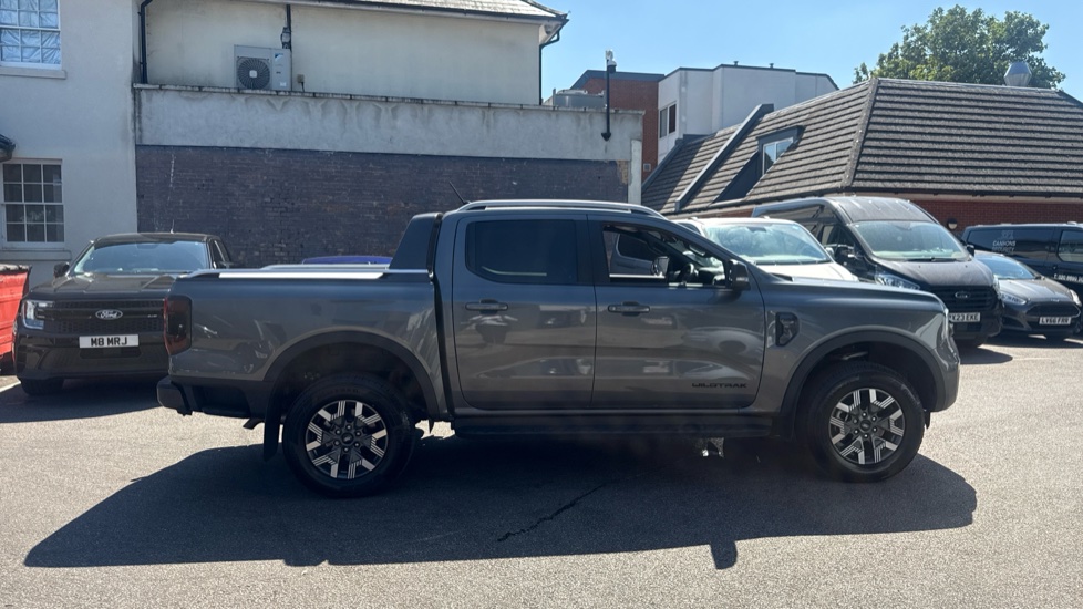 Ford Ranger Petrol Pick Up D/Cab Wildtrak 2.3 EcoBoost PHEV 281 Auto - Image 9