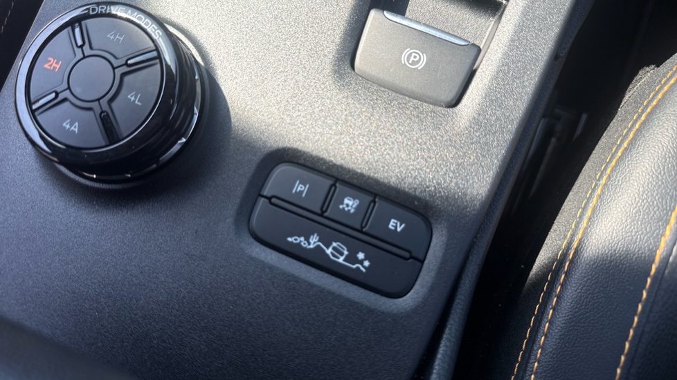 Ford Ranger Petrol Pick Up D/Cab Wildtrak 2.3 EcoBoost PHEV 281 Auto - Image 23