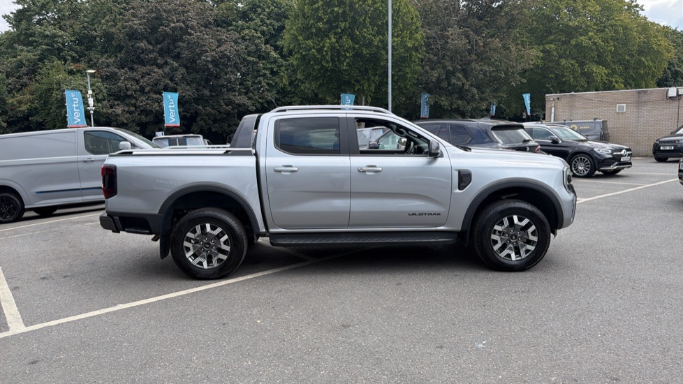 Ford Ranger Petrol Pick Up D/Cab Wildtrak 2.3 EcoBoost PHEV 281 Auto - Image 9