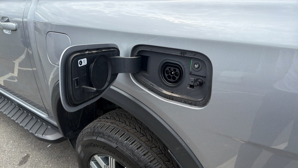 Ford Ranger Petrol Pick Up D/Cab Wildtrak 2.3 EcoBoost PHEV 281 Auto - Image 28