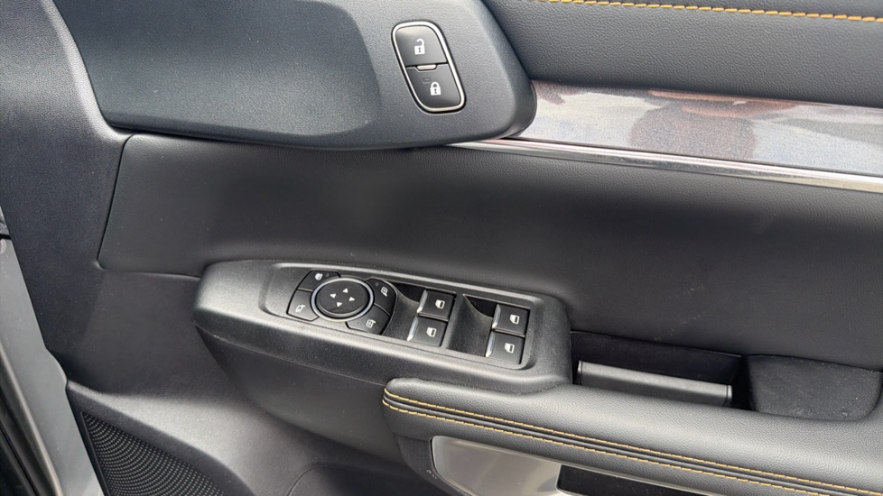 Ford Ranger Petrol Pick Up D/Cab Wildtrak 2.3 EcoBoost PHEV 281 Auto - Image 29