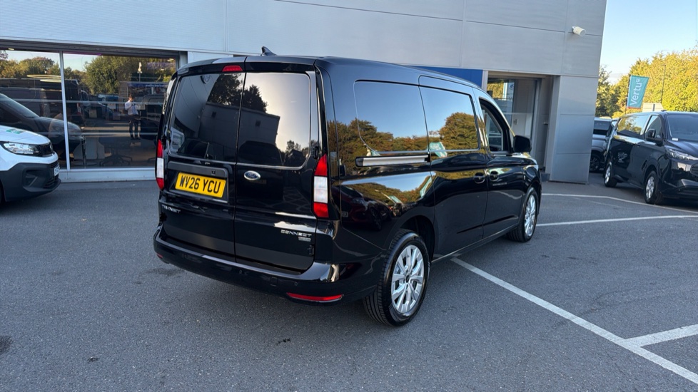 Ford Transit Connect 250 L2 Petrol 1.5 EcoBoost PHEV 150 Limited Van Auto - Image 10