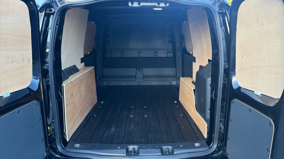 Ford Transit Connect 250 L2 Petrol 1.5 EcoBoost PHEV 150 Limited Van Auto - Image 12