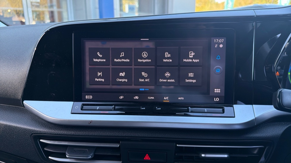 Ford Transit Connect 250 L2 Petrol 1.5 EcoBoost PHEV 150 Limited Van Auto - Image 23