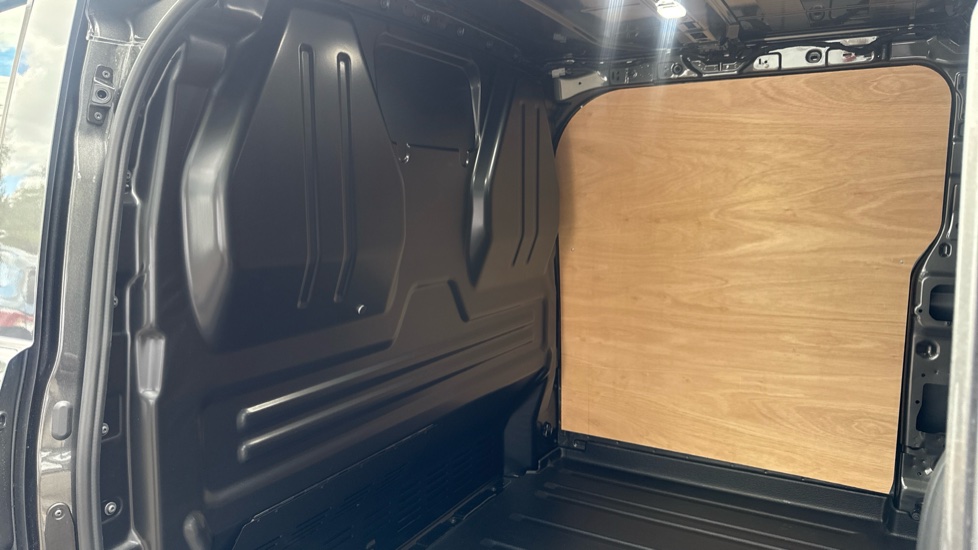 Ford Transit Custom 320 L1 Diesel Fwd 2.0 EcoBlue 136ps H1 Van Limited - Image 18