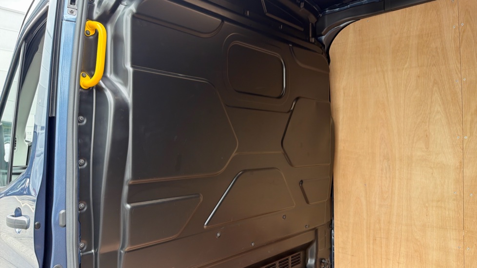 Ford Transit 350 L3 Diesel Fwd 2.0 EcoBlue 165ps H2 Limited Van [Nav] - Image 18