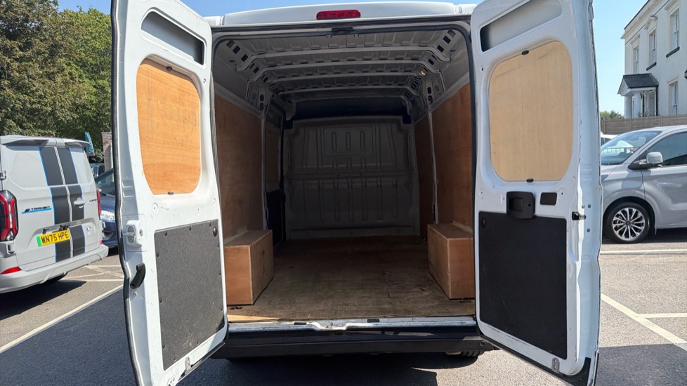 Citroen Relay 35 L3 Diesel 2.2 BlueHDi H2 Van 140ps Enterprise Edition - Image 12