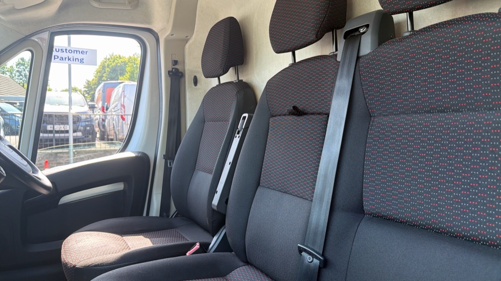 Citroen Relay 35 L3 Diesel 2.2 BlueHDi H2 Van 140ps Enterprise Edition - Image 13