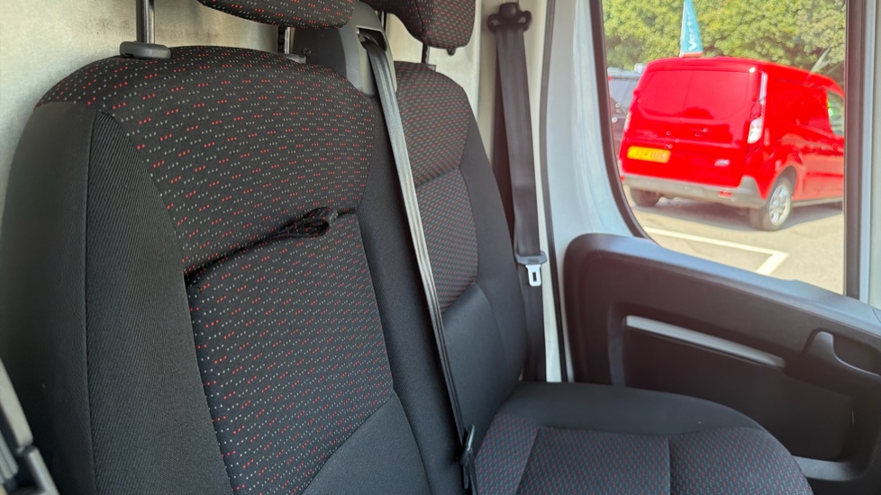 Citroen Relay 35 L3 Diesel 2.2 BlueHDi H2 Van 140ps Enterprise Edition - Image 20