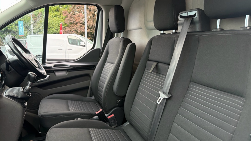 Ford Transit Custom 300 L2 Diesel Fwd 2.0 EcoBlue 130ps Low Roof Limited Van - Image 13