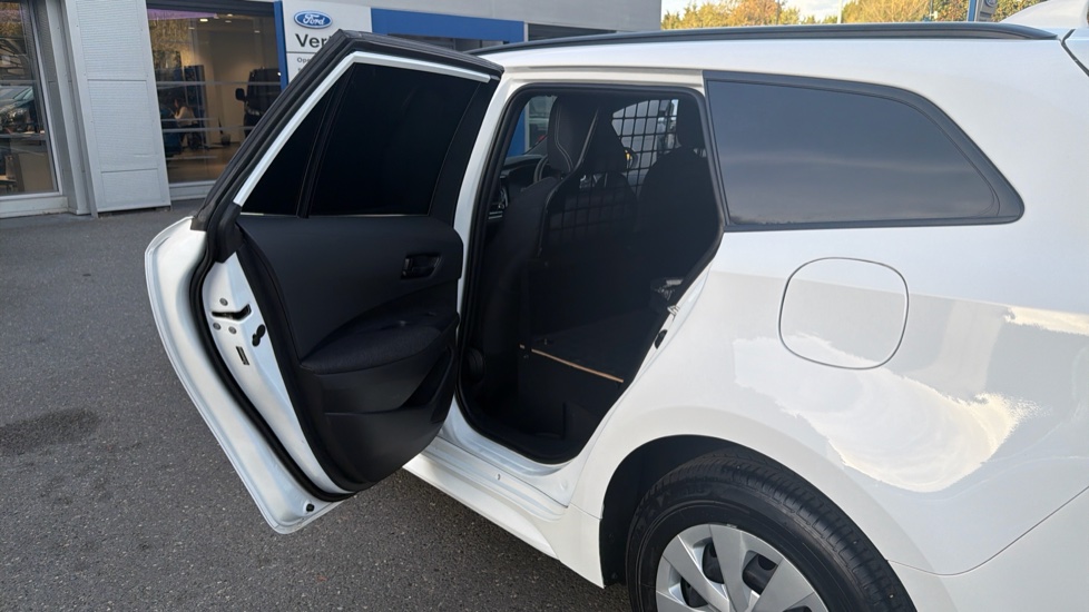 Toyota Corolla Petrol 1.8 VVT-i Hybrid Commercial Auto - Image 5