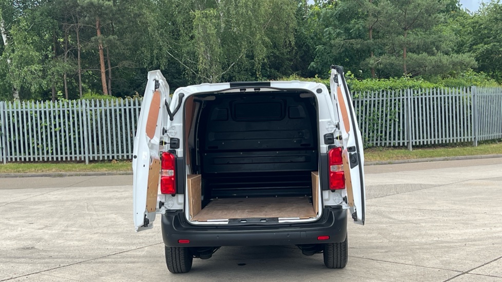 Citroen Dispatch M Diesel 1.5 BlueHDi 120ps Van Enterprise - Image 3