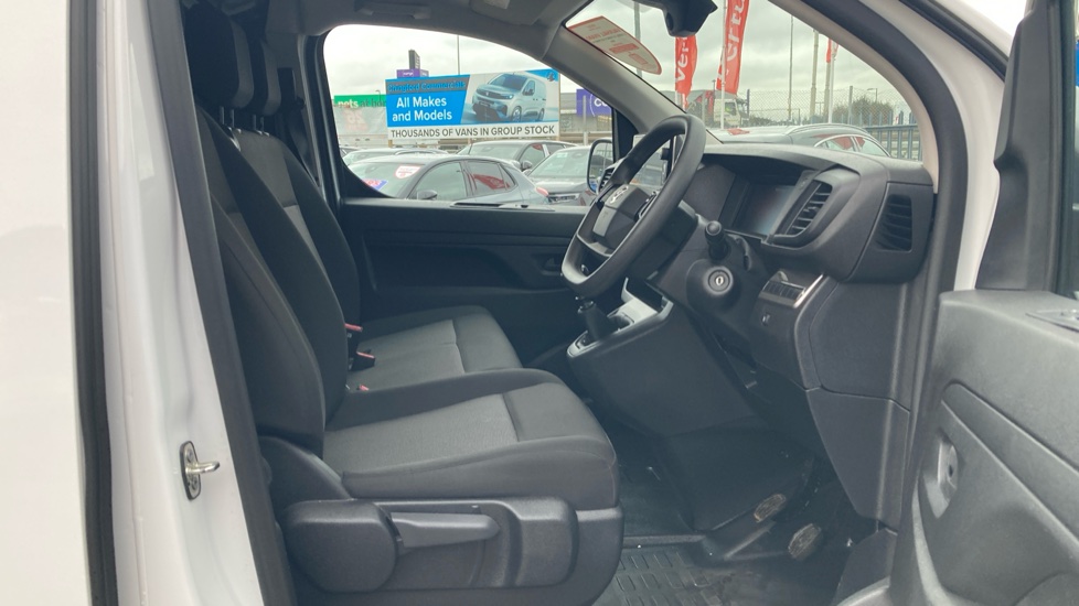 Vauxhall Vivaro L1 Diesel 1.5 Turbo D 120 Prime H1 Van - Image 6