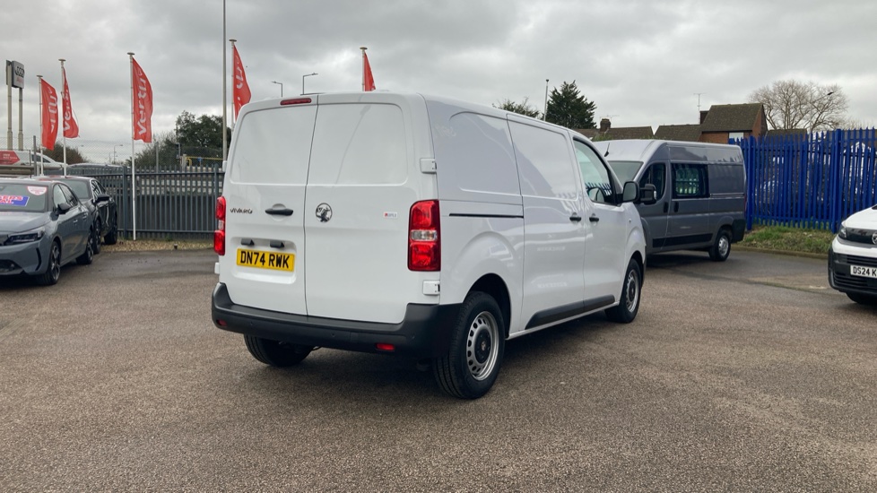 Vauxhall Vivaro L1 Diesel 1.5 Turbo D 120 Prime H1 Van - Image 10