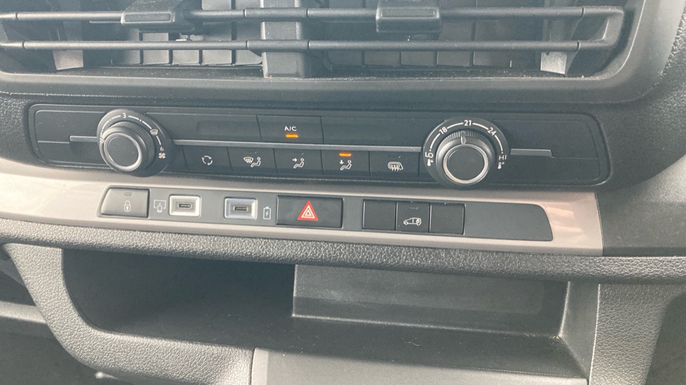 Vauxhall Vivaro L1 Diesel 1.5 Turbo D 120 Prime H1 Van - Image 34