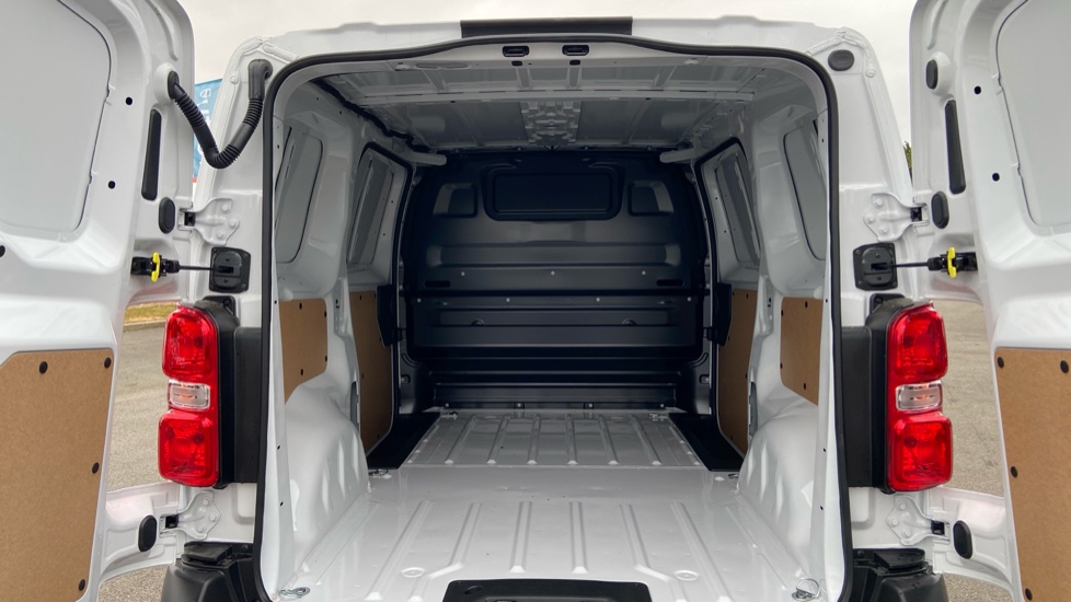 Vauxhall Vivaro L1 Diesel 1.5 Turbo D 120 Prime H1 Van - Image 14