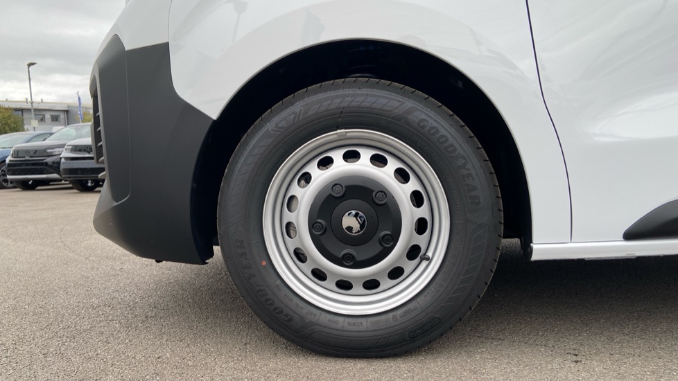 Vauxhall Vivaro L1 Diesel 1.5 Turbo D 120 Prime H1 Van - Image 17