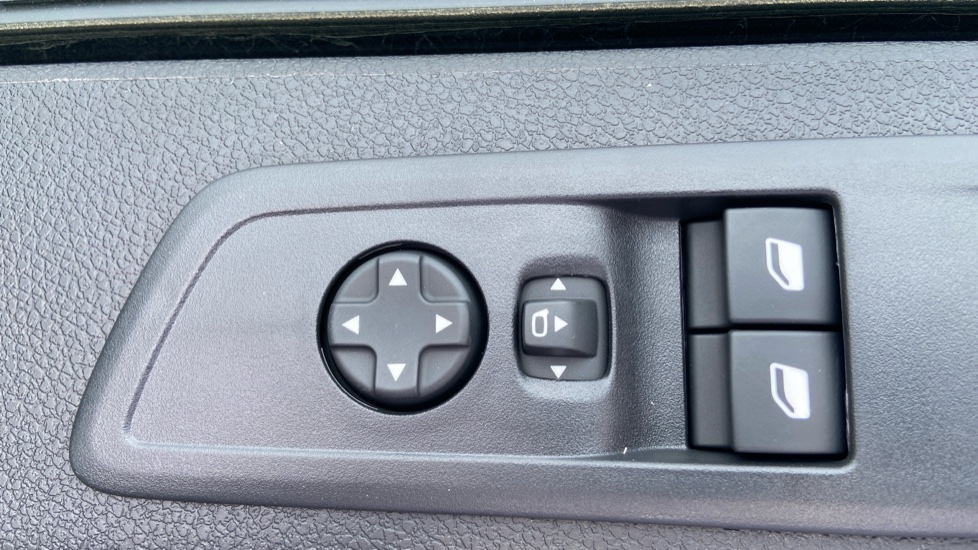 Vauxhall Vivaro L2 Diesel 1.5 Turbo D 120 Pro H1 Van - Image 33
